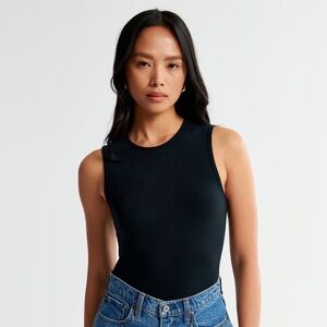 Abercrombie Featherweight Rib Skimming Crew Tank - Size Small